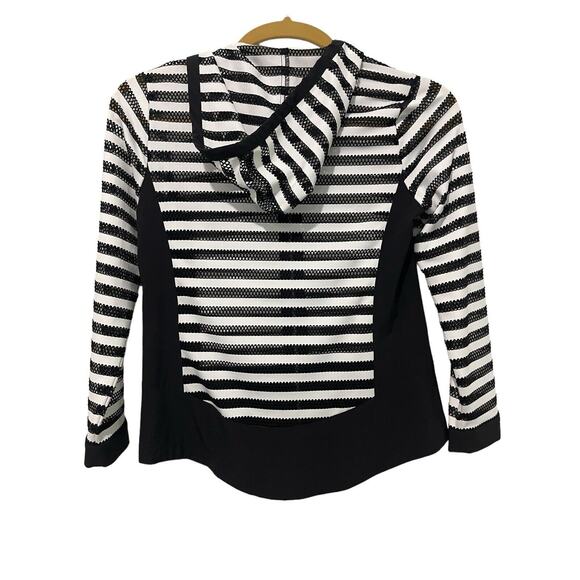 Zenergy By Chicos Neema Mesh Black White Striped Hooded Jacket Size 0 - Picture 2 of 5
